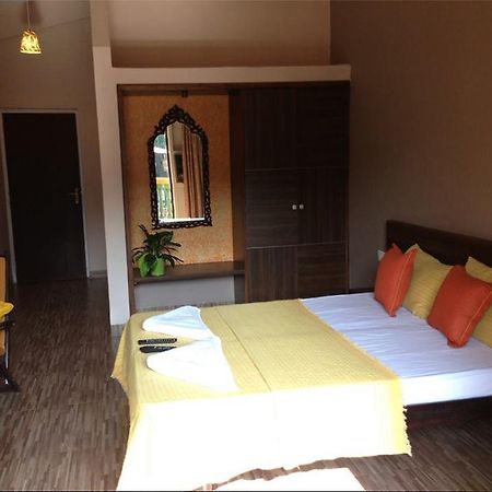 Hotel Bonanza Baga Luaran gambar