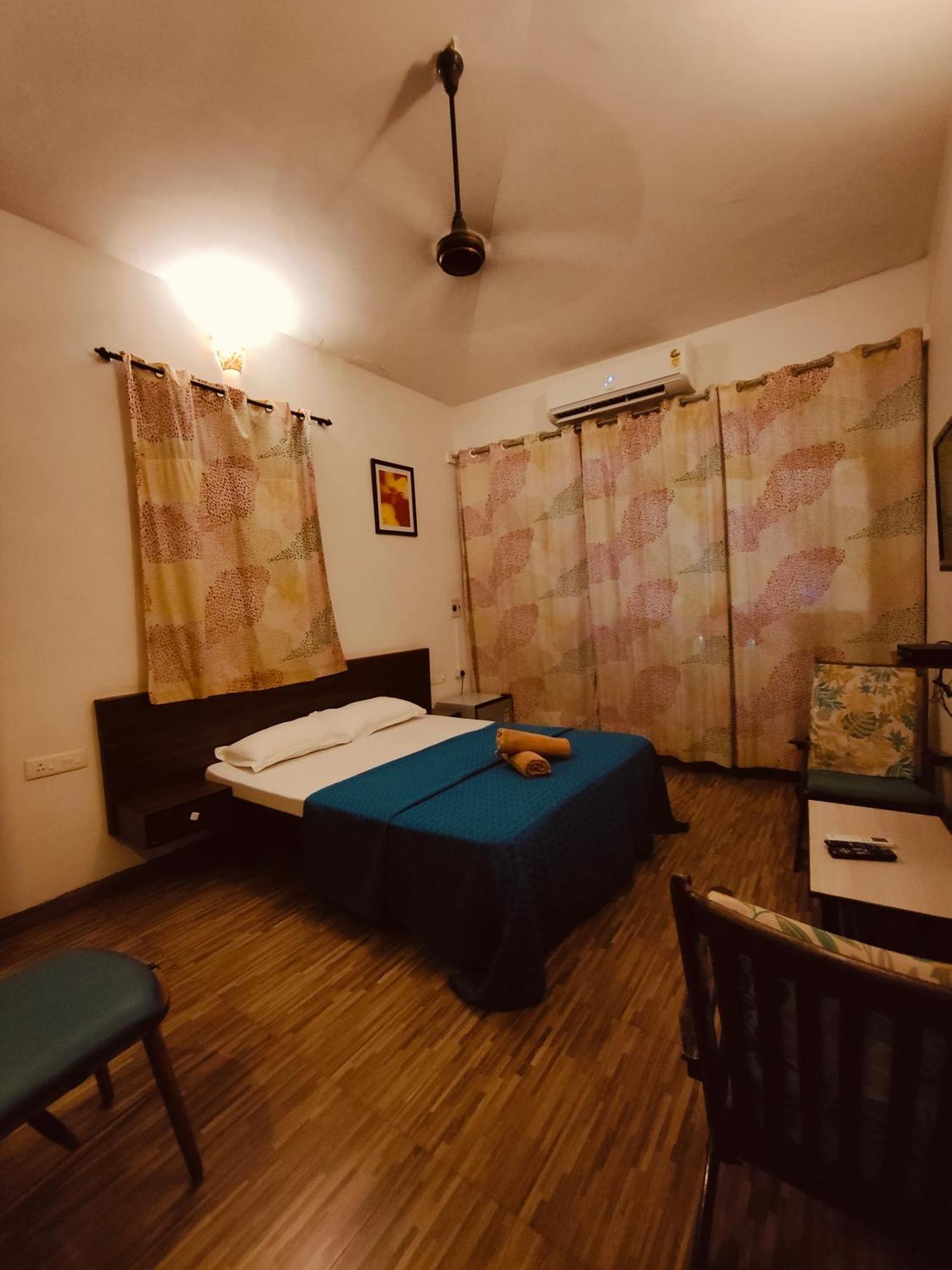 Hotel Bonanza Baga Luaran gambar