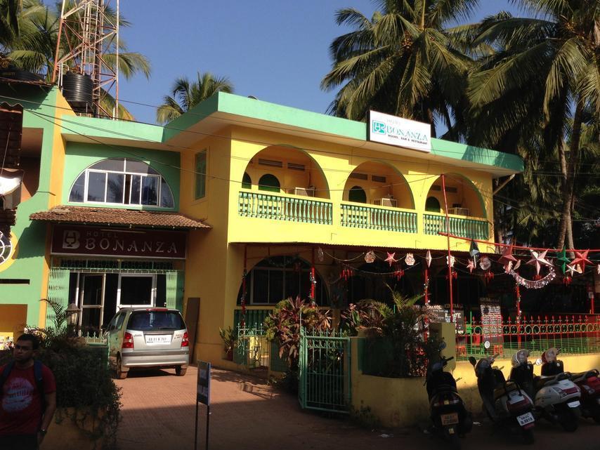 Hotel Bonanza Baga Luaran gambar