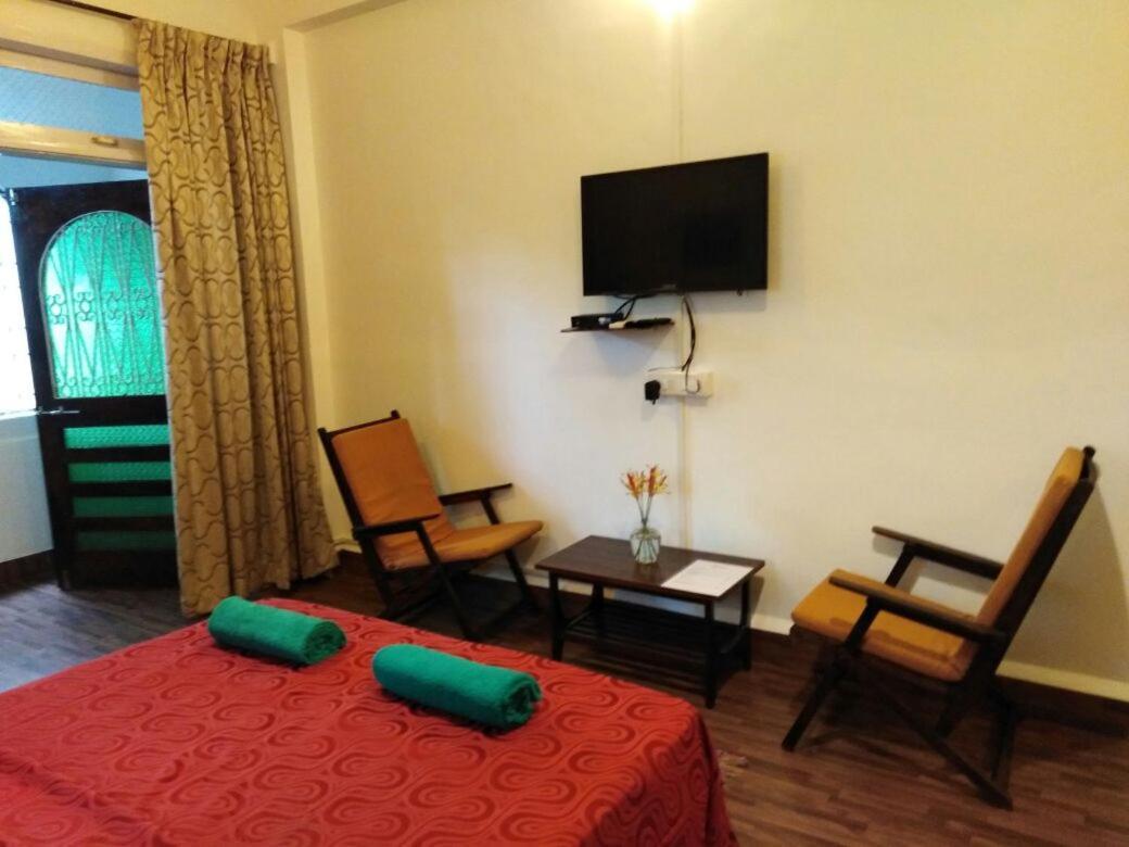 Hotel Bonanza Baga Luaran gambar