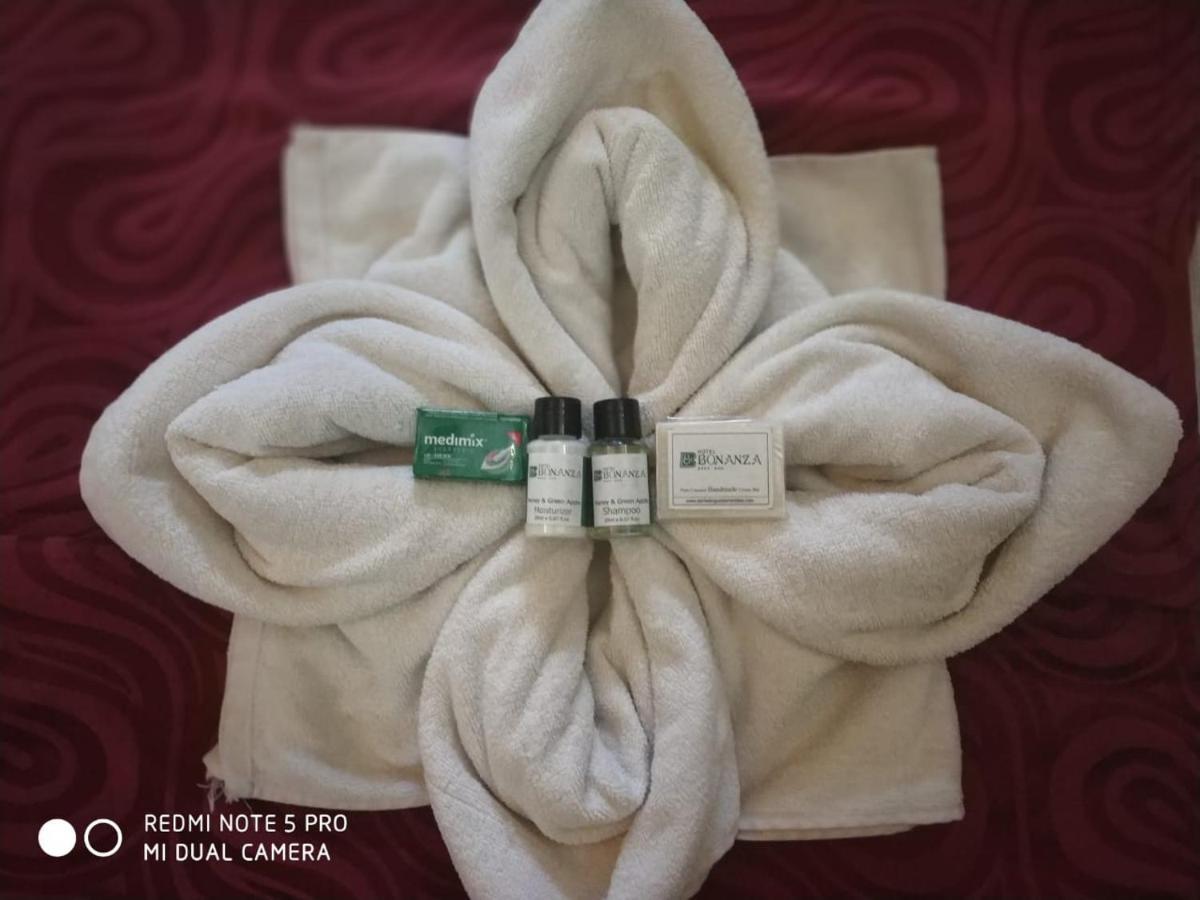 Hotel Bonanza Baga Luaran gambar
